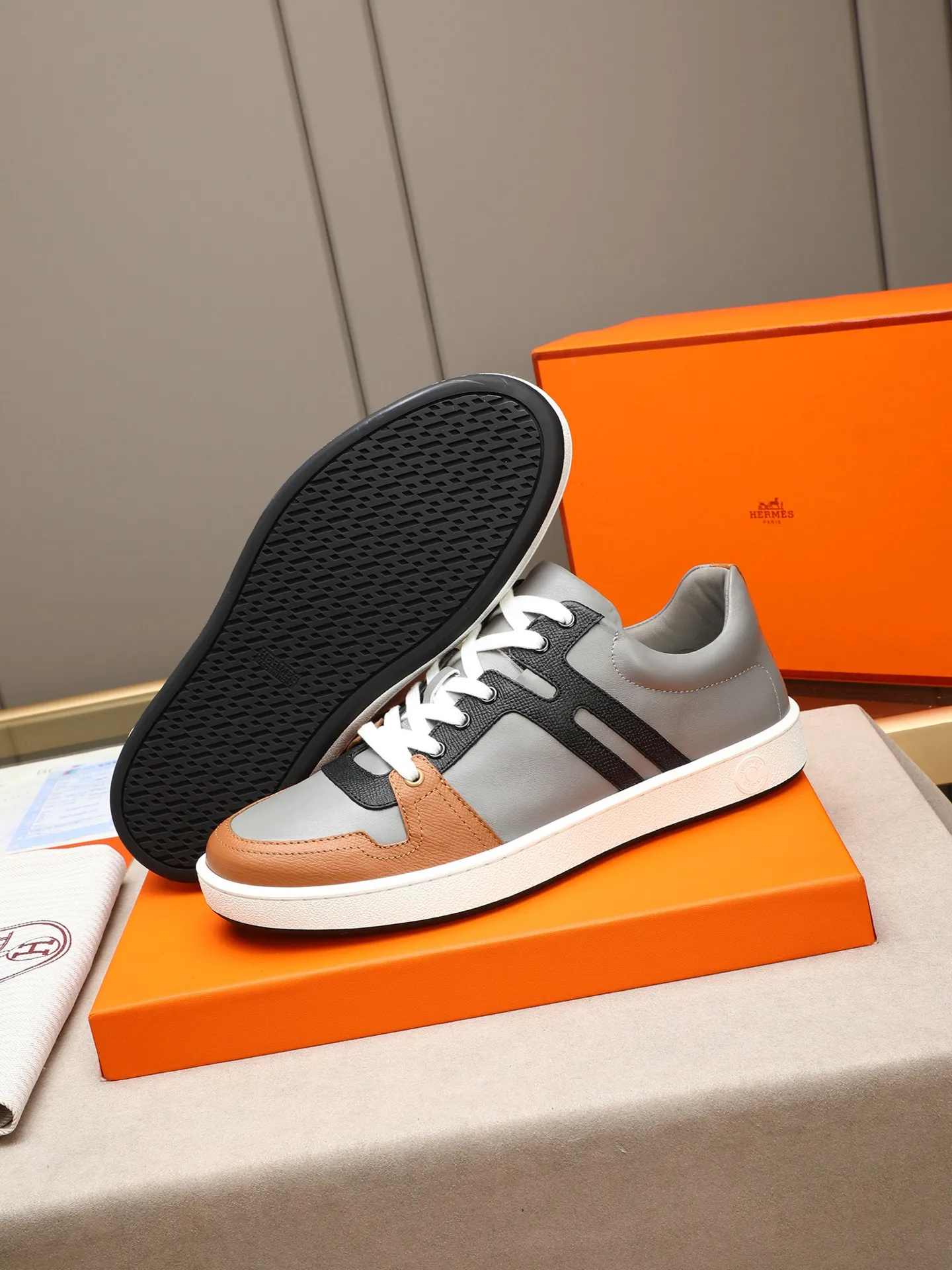 Men's shoes 💰720 [HERMES] Hermès - High-end quality original 🔍🔍🔍 casual sneakers - Upper: 🔝 Napa calfskin, shoe body sewn with brand 'H' totem - Lining: water-dyed cowhide - Outsole: original TPR. :38-44 (45, can be customized)